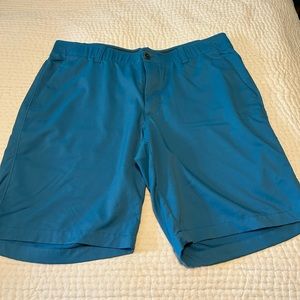 Under Armour Size 38 Teal Golf Shorts
